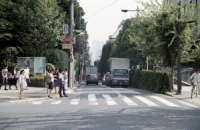 学習院西門前から椿の坂